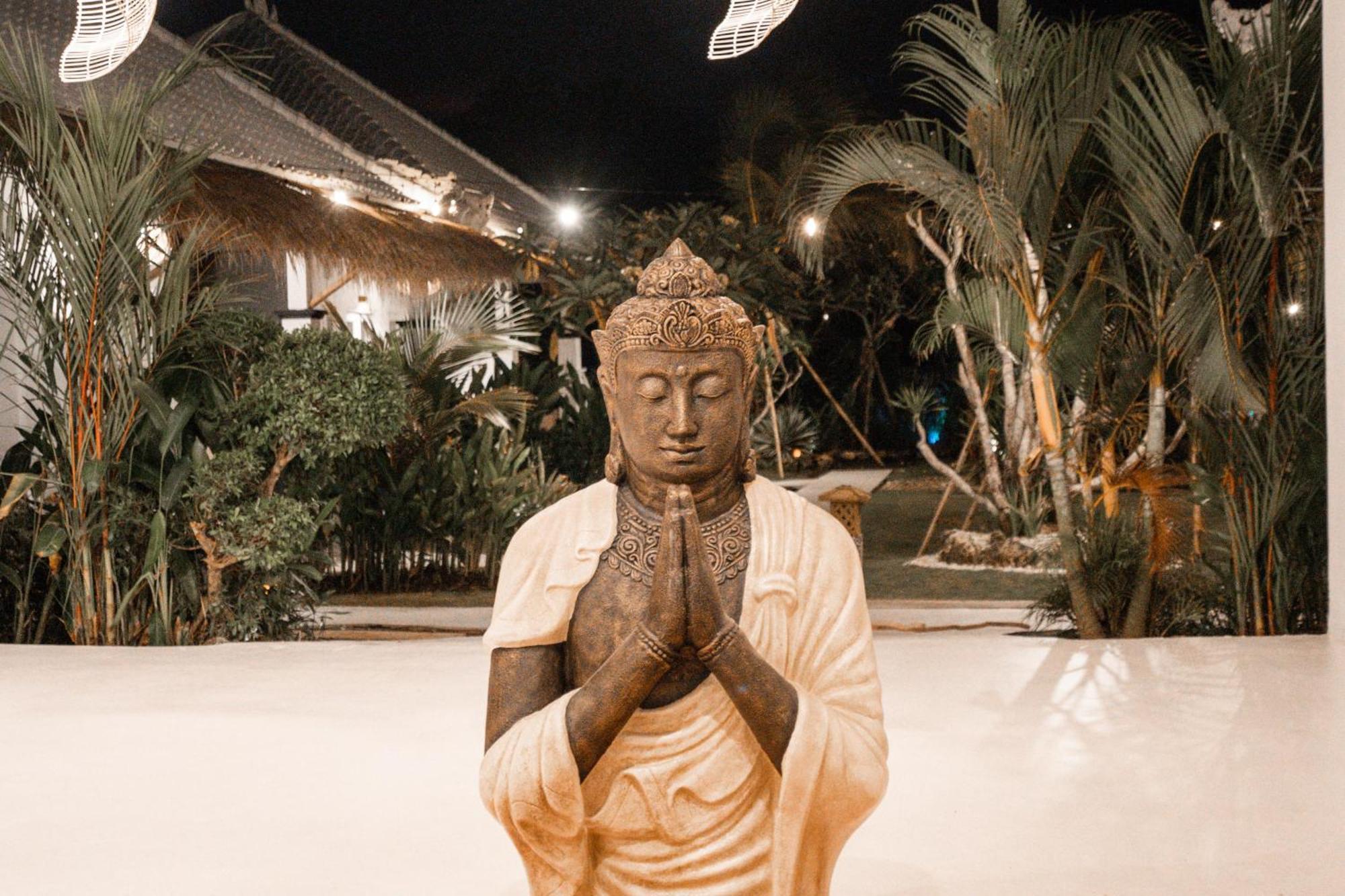 Sukacita Hill Hotel อูลูวาตู ภายนอก รูปภาพ