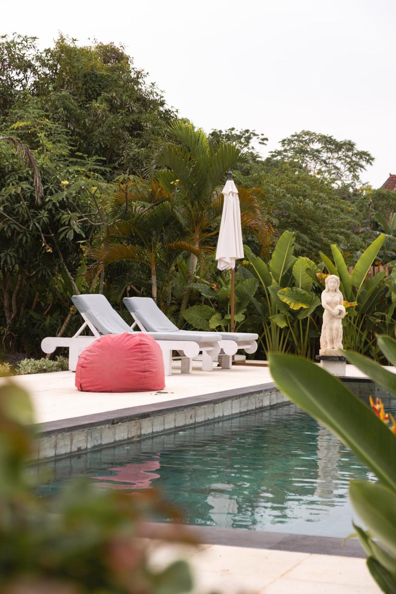 Sukacita Hill Hotel อูลูวาตู ภายนอก รูปภาพ