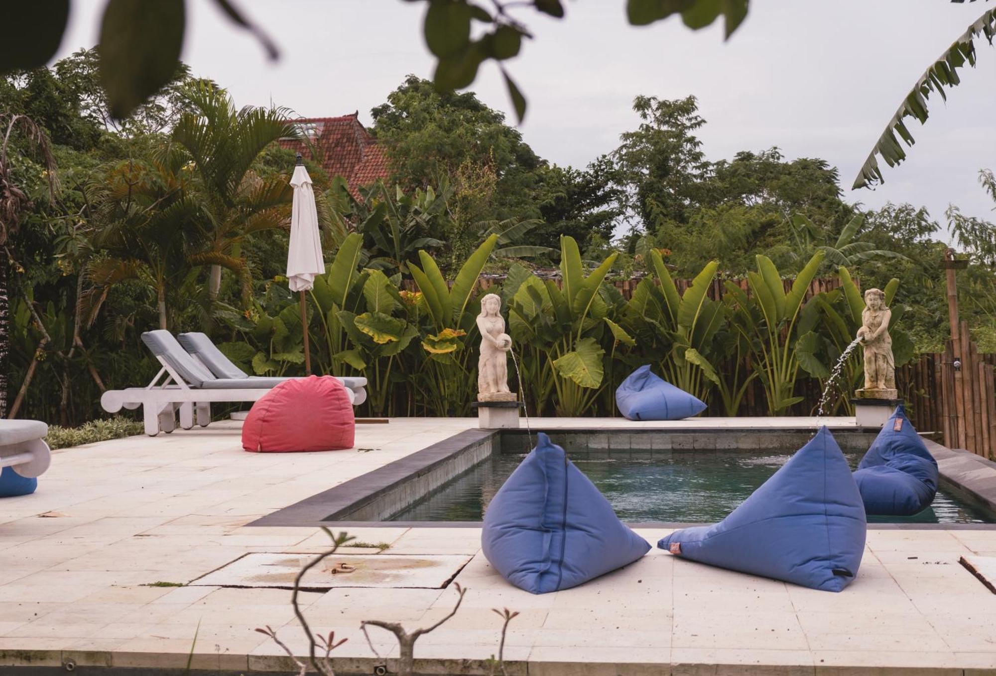 Sukacita Hill Hotel อูลูวาตู ภายนอก รูปภาพ