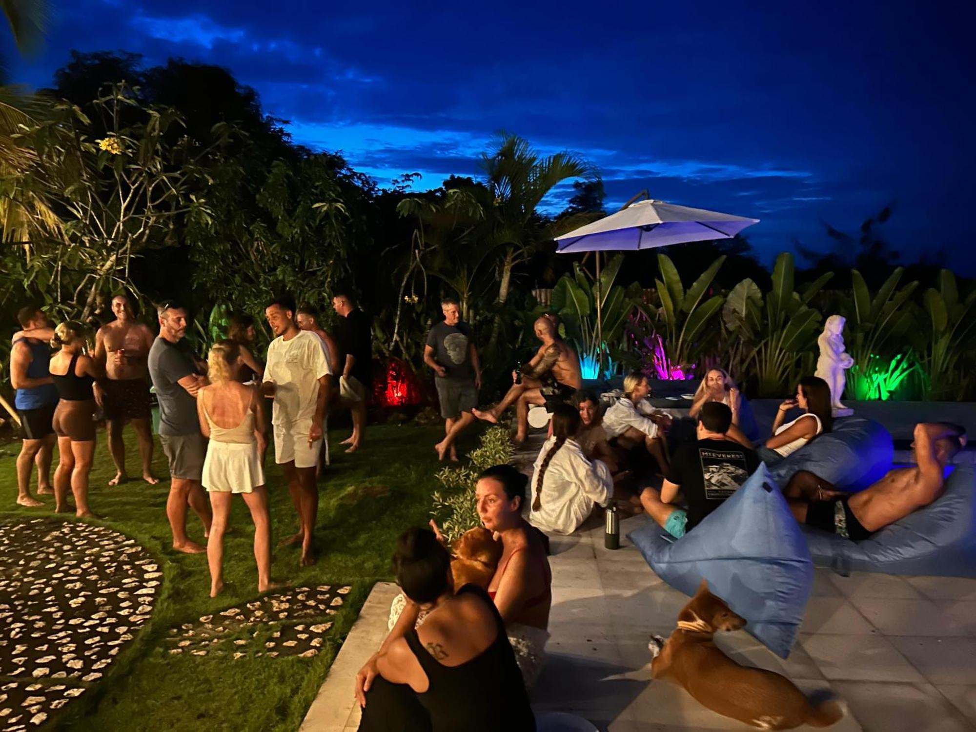 Sukacita Hill Hotel อูลูวาตู ภายนอก รูปภาพ